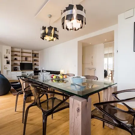 100 Marches Keyweek Apt 2 Bedrooms With Parking Beaurivage Apartamento